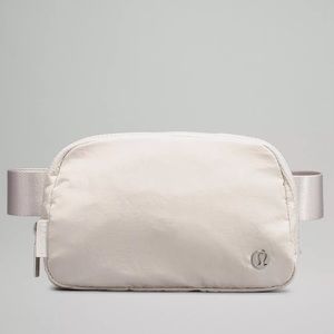 Everywhere Belt Bag - White Opal